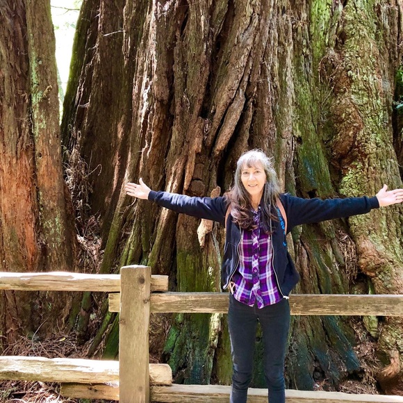 Meet your Posher, Janel - Picture 1 of 1